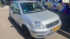 Grijs Gebruikt 2003 Ford Fusion MPV | € 1.495 (Eerlijke prijs)