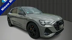Grijs, metallic lak Gebruikt 2022 Audi e-tron S-Line SUV | € 38.850 (Eerlijke prijs)