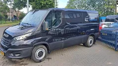 Zwart Gebruikt 2022 Iveco Daily Sedan | € 35.500