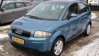 Blauw (metallic) Gebruikt 2001 Audi A2 Hatchback | € 1.750 (Goede deal)