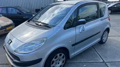 Grijs Gebruikt 2006 Peugeot 1007 Hatchback | € 1.250 (Goede deal)