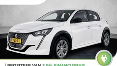 Wit Gebruikt 2023 Peugeot e-208 Style Hatchback | € 20.925 (Eerlijke prijs)