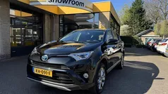 Zwart, metallic lak Gebruikt 2016 Toyota RAV4 Style SUV | € 19.995 (Eerlijke prijs)