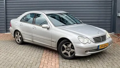 Grijs Gebruikt 2001 Mercedes C200 Elegance Sedan | € 1.150 (Super prijs)