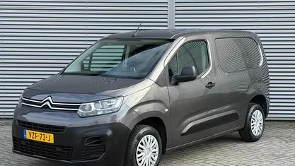 Grijs (metallic) Occasion 2023 Citroën Berlingo MPV | € 11.950 (Eerlijke prijs)