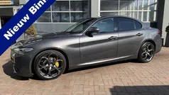 Grijs Gebruikt 2018 Alfa Romeo Giulia Super Sedan | € 25.250 (Eerlijke prijs)