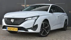 Wit Gebruikt 2025 Peugeot e-308 Style Hatchback | € 29.895 (Eerlijke prijs)