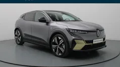 Grijs Gebruikt 2022 Renault Mégane Iconic Hatchback | € 29.990 (Eerlijke prijs)
