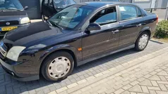 Zwart Gebruikt 2003 Opel Vectra Basis Sedan | € 850 (Eerlijke prijs)
