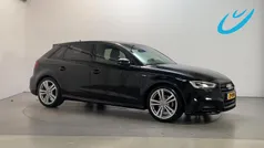 Zwart Gebruikt 2019 Audi A3 Sportback S-Line Hatchback | € 19.750 (Eerlijke prijs)