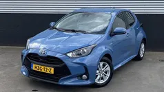 Blauw Gebruikt 2021 Toyota Yaris Hybrid Active Hatchback | € 19.400 (Eerlijke prijs)