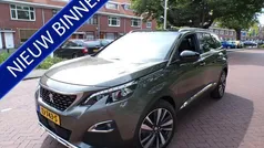 Grijs, metallic lak Gebruikt 2018 Peugeot 5008 GT-line MPV | € 16.944 (Eerlijke prijs)