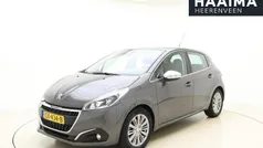 Grijs, metallic lak Gebruikt 2017 Peugeot 208 Hatchback | € 7.950 (Eerlijke prijs)