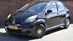 Zwart Gebruikt 2010 Toyota Aygo Comfort Hatchback | € 1.949 (Goede deal)