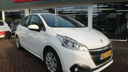 Occasion 2017 Peugeot 208 Hatchback | € 7.750 (Eerlijke prijs)