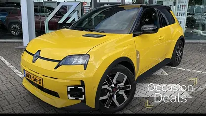 Occasion 2025 Renault R5 Komfort Hatchback | € 31.390 (Eerlijke prijs)
