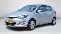 Grijs Gebruikt 2015 Hyundai i20 Hatchback | € 7.950 (Eerlijke prijs)