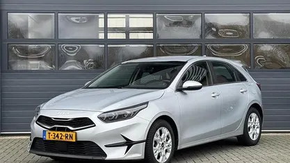 Occasion 2023 Kia Ceed Hatchback | € 17.999 (Goede deal)
