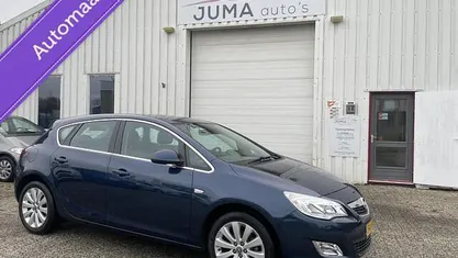 Blauw Gebruikt 2012 Opel Astra Edition Hatchback | € 6.950 (Eerlijke prijs)