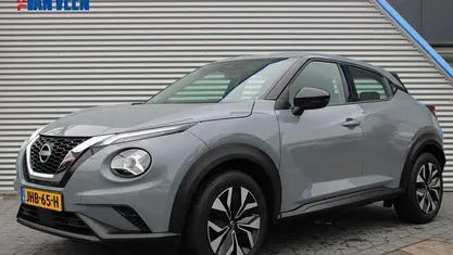 Grijs Gebruikt 2023 Nissan Juke Acenta SUV | € 20.190 (Eerlijke prijs)
