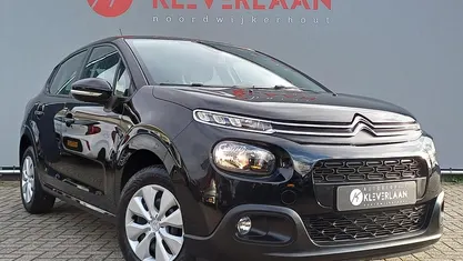 Zwart Gebruikt 2017 Citroën C3 Feel Hatchback | € 8.950 (Eerlijke prijs)