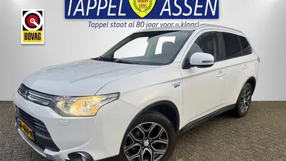 Occasion Mitsubishi Outlander P-HEV Edition 121 PK (88 kW) 2015 Wit SUV