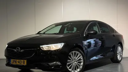 Gebruikt 2017 Opel Insignia Edition Hatchback | € 14.850 (Eerlijke prijs)