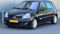 Gebruikt 2004 Renault Clio II Initiale Hatchback | € 2.150 (Goede deal)