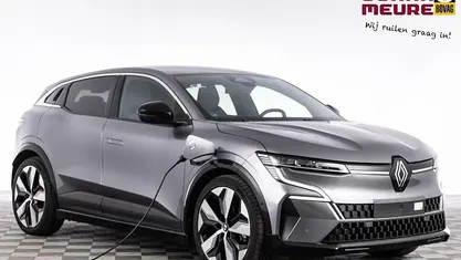 Grijs Occasion 2022 Renault Megane E-Tech Techno Hatchback | € 24.900 (Goede deal)