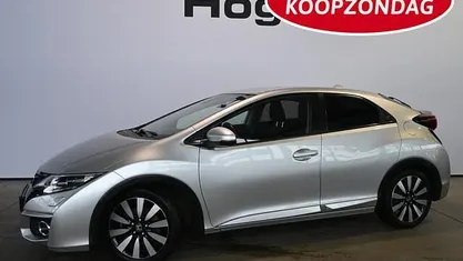 Grijs (metallic) Occasion 2015 Honda Civic Elegance Hatchback | € 9.940 (Eerlijke prijs)