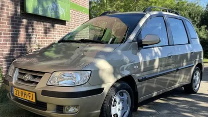 Bruin Gebruikt 2005 Hyundai Matrix Style MPV | € 2.445 (Eerlijke prijs)