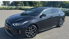 Zwart, metallic lak Gebruikt 2021 Kia ProCeed GT-Line Hatchback | € 18.750 (Eerlijke prijs)