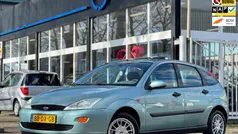 Groen Gebruikt 2000 Ford Focus Ambiente Hatchback | € 2.200 (Eerlijke prijs)