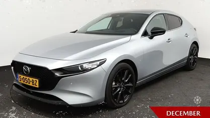 Sonic silver (grijs metallic) Gebruikt 2023 Mazda 3 Homura-Line Hatchback | € 25.940 (Eerlijke prijs)