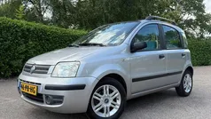 Grijs, metallic lak Gebruikt 2004 Fiat Panda Hatchback | € 3.450 (Eerlijke prijs)