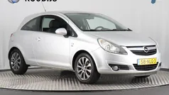 Grijs Gebruikt 2010 Opel Corsa Edition Hatchback | € 4.890 (Eerlijke prijs)