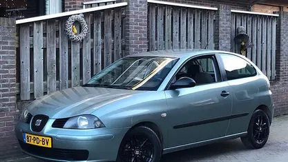 Gebruikt 2004 Seat Ibiza Stella Hatchback | € 1.799 (Eerlijke prijs)