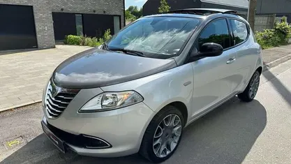 Occasion Lancia Ypsilon Platinum 86 PK (63 kW) 2011 Grijs Hatchback