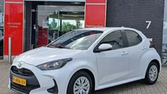 Wit Gebruikt 2021 Toyota Yaris Active Hatchback | € 15.400 (Eerlijke prijs)