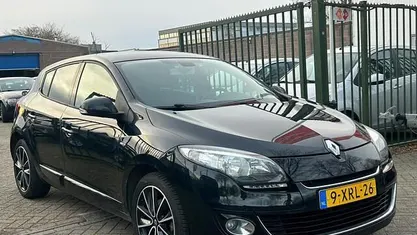 Zwart Gebruikt 2012 Renault Mégane III Bose Edition Hatchback | € 4.499 (Goede deal)