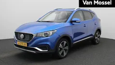 Blauw Gebruikt 2020 MG ZS Luxury Sedan | € 14.995 (Eerlijke prijs)