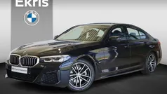 Zwart Gebruikt 2022 BMW 520 Comfort Edition Sedan | € 42.900 (Eerlijke prijs)