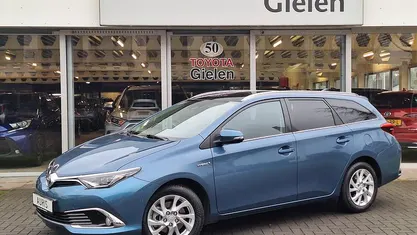 Occasion Toyota Auris Touring Sports Executive 136 PK (100 kW) 2017 Blauw Stationwagen