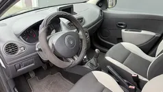 Zwart Gebruikt 2010 Renault Clio R.S. Hatchback | € 3.450 (Eerlijke prijs)