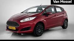 Rood Gebruikt 2016 Ford Fiesta Style Hatchback | € 7.240 (Eerlijke prijs)