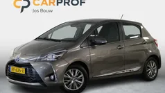 Grijs Gebruikt 2017 Toyota Yaris Hybrid Executive Hatchback | € 15.080 (Goede deal)