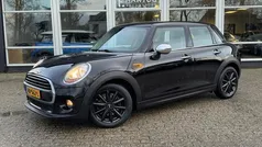 Gebruikt 2017 Mini ONE Business Hatchback | € 9.975 (Eerlijke prijs)