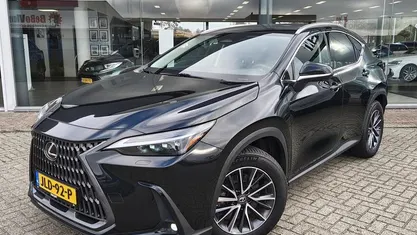 Gebruikt 2022 Lexus NX450h+ Executive Line SUV | € 48.650 (Super prijs)