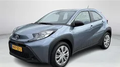 Grijs Nieuw 2025 Toyota Aygo Play Hatchback | € 22.745 (Eerlijke prijs)
