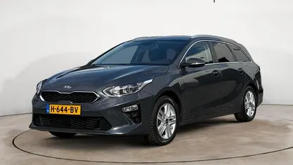 Gebruikt 2020 Kia Ceed Hatchback | € 17.685 (Eerlijke prijs)